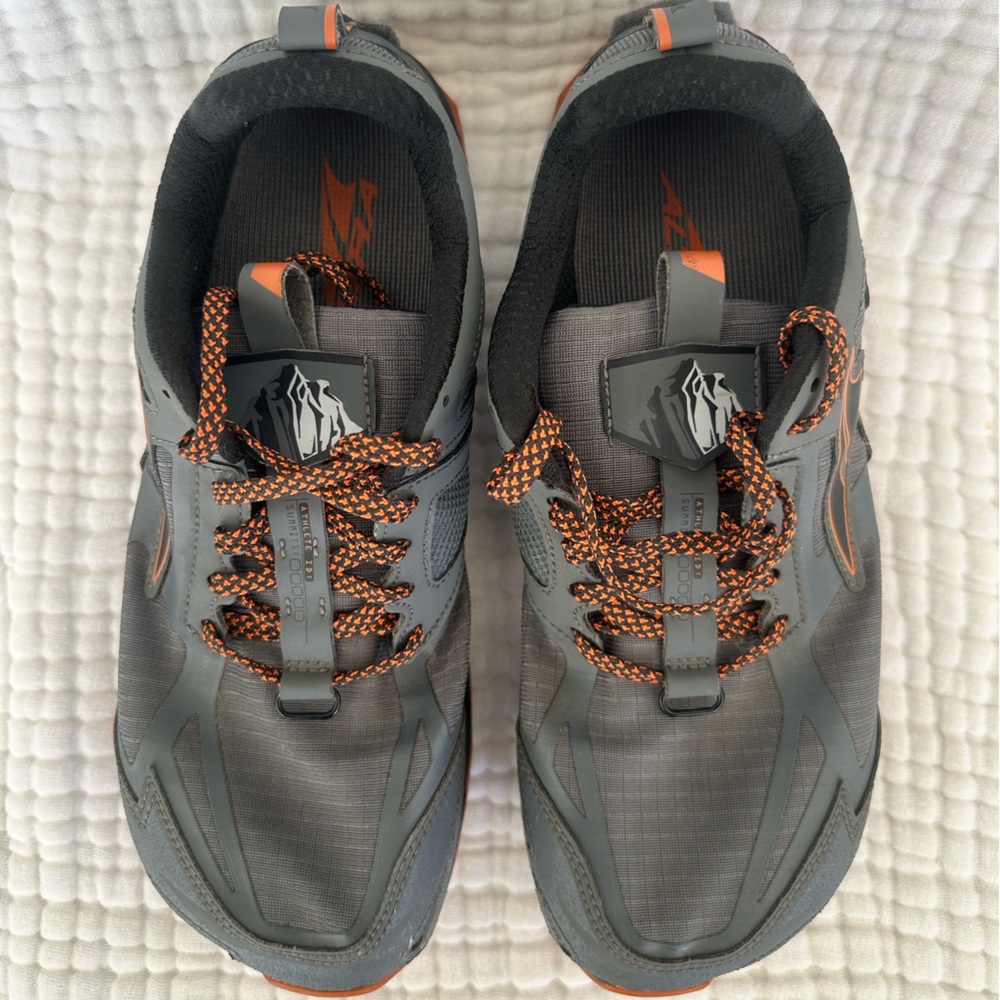 Altra Lone Peak 4.5 Men’s Size 9.5 (Like New)